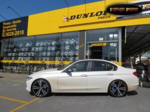 BMW 320I + RODAS 20″ COM MOLAS ESPORTIVAS